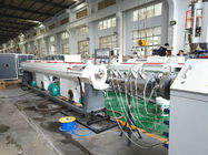 O PVC conduz a máquina plástica da extrusora, tubulação macia que faz a máquina/linha de produção